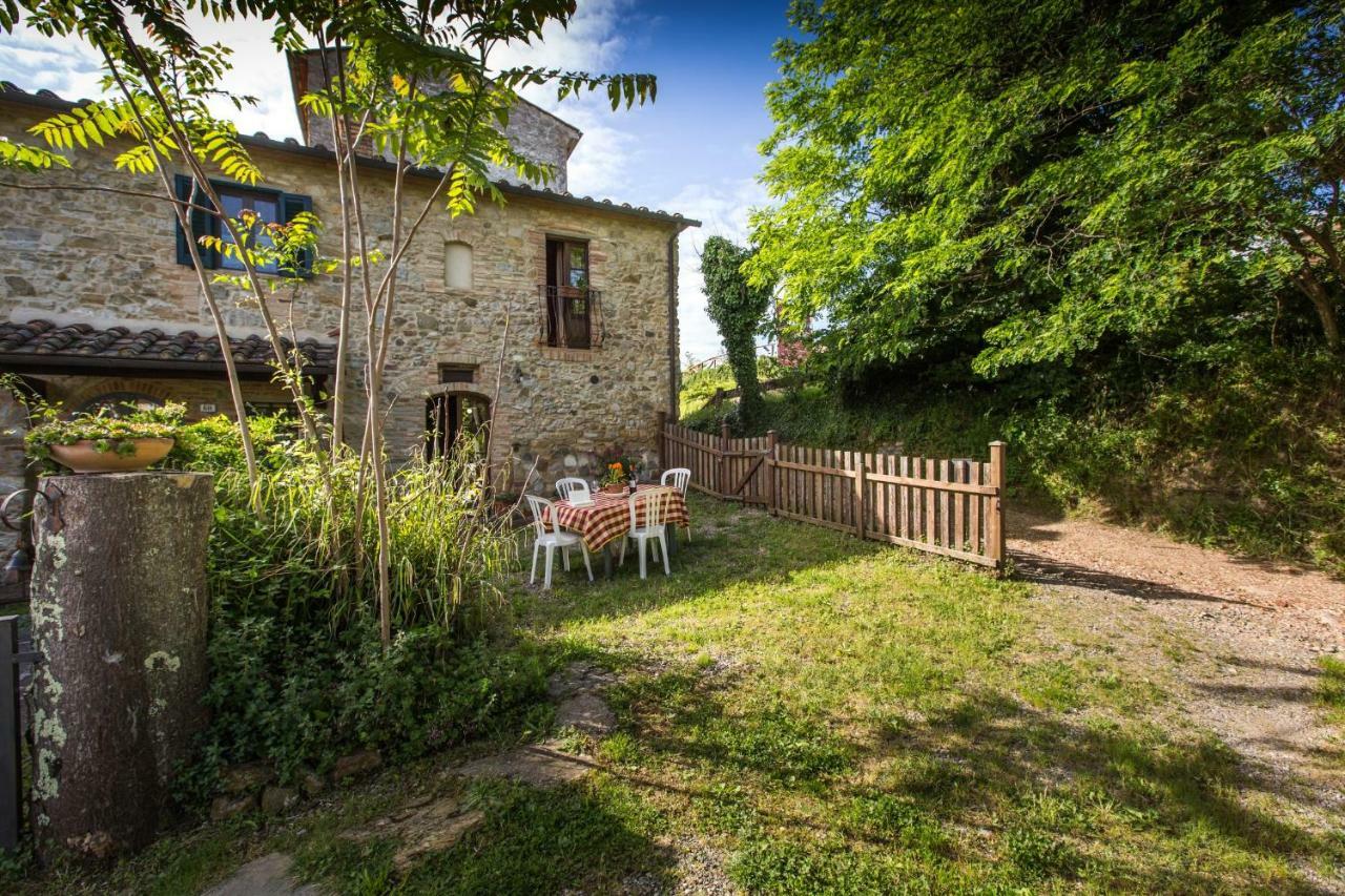 Rustico In Pietra Villa Chianni Buitenkant foto