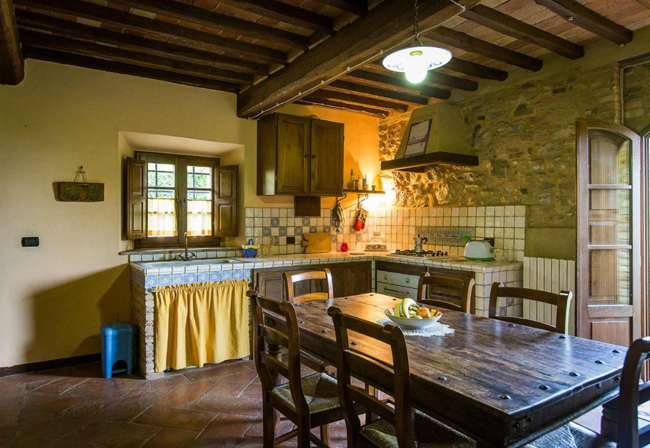 Rustico In Pietra Villa Chianni Buitenkant foto