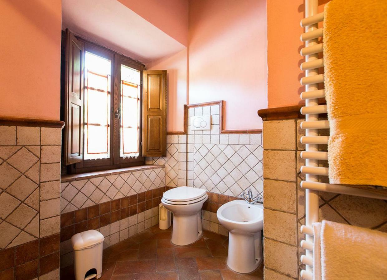 Rustico In Pietra Villa Chianni Buitenkant foto