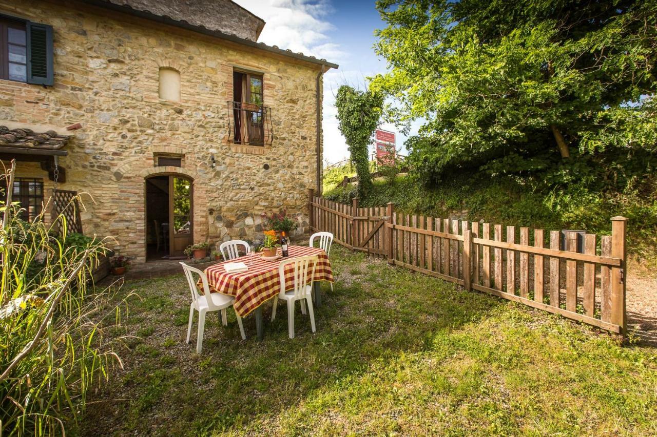 Rustico In Pietra Villa Chianni Buitenkant foto
